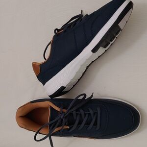 New Fashion Men's Size 42 (9) Waterproof Sneaker